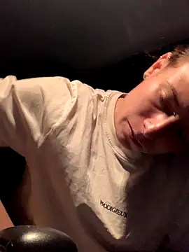 GoldenPussy1329 online show from 11/13/25, 06:34