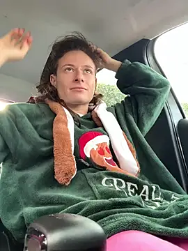 GoldenPussy1329 online show from 11/17/25, 09:35