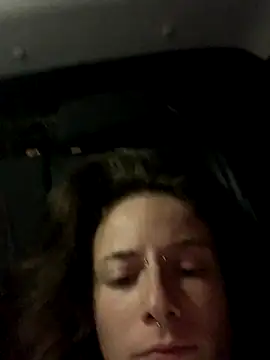 GoldenPussy1329 online show from 11/16/25, 09:30