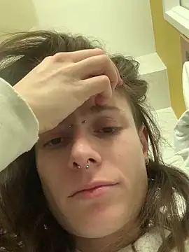 GoldenPussy1329 online show from 02/14/26, 01:00