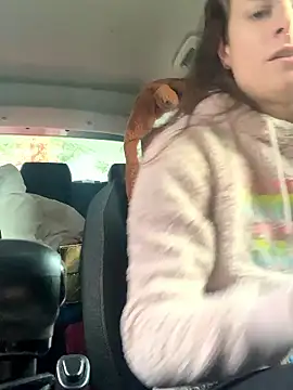 GoldenPussy1329 online show from 01/12/26, 04:14