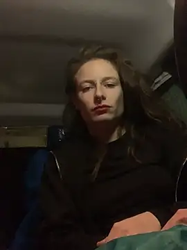 GoldenPussy1329 online show from 04/03/26, 11:11