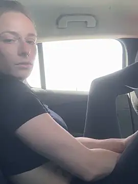 GoldenPussy1329 online show from 04/10/26, 01:07