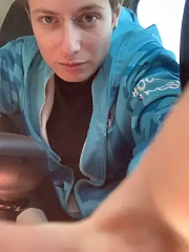 GoldenPussy1329 online show from 03/26/26, 01:20