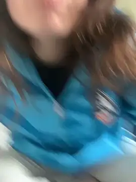 GoldenPussy1329 online show from 03/25/26, 04:50