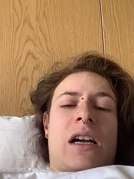 GoldenPussy1329 online show from 02/26/26, 02:28