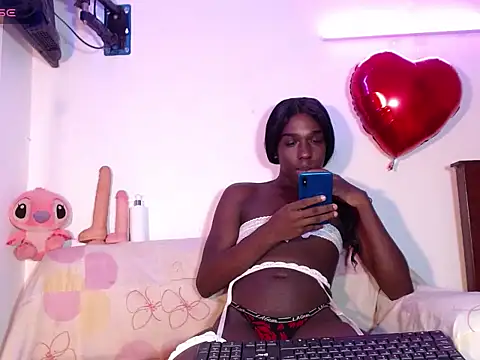 Snapshot of taylor_hot85 chatting on 10/09/25, 02:34 taylor hot85 online show from 10/09/25, 02:34