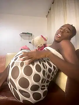 Snapshot of taylor_hot85 chatting on 10/29/25, 01:48 taylor hot85 online show from 10/29/25, 01:48