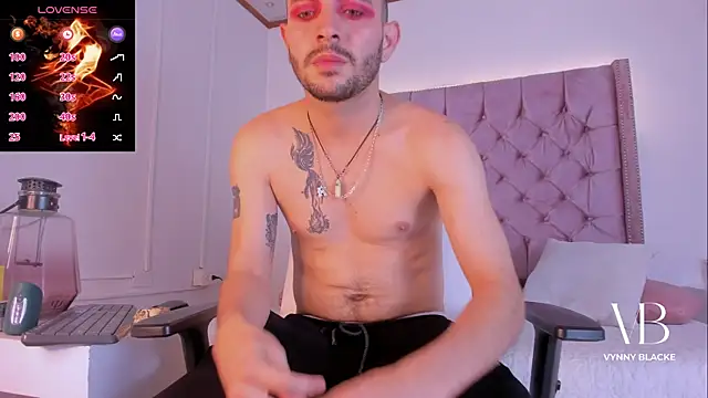 VynnyBlacke  online show from 11/01/25, 12:28