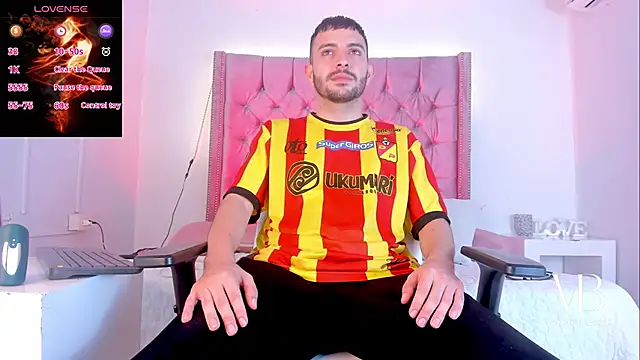 VynnyBlacke  online show from 11/01/25, 09:19