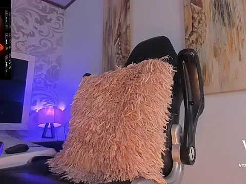 VynnyBlacke  online show from 02/12/26, 04:23