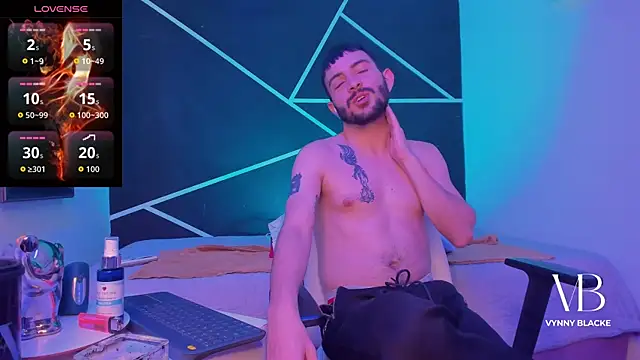 VynnyBlacke  online show from 12/20/25, 09:17