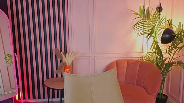 luna son online show from 11/22/25, 06:12