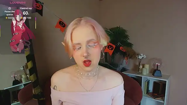 luna son online show from 11/01/25, 09:52