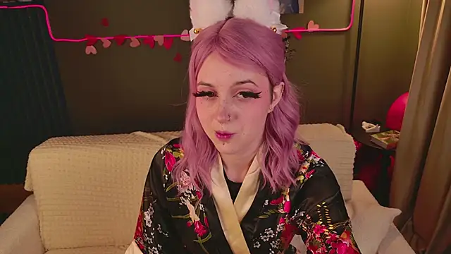 luna son online show from 02/18/26, 09:55