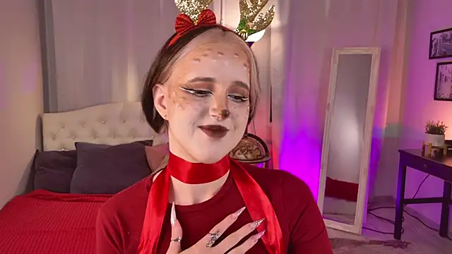 luna son online show from 12/15/25, 09:20