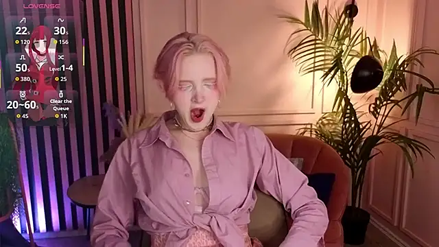 luna son online show from 11/13/25, 09:19