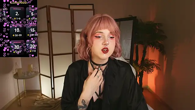 luna son online show from 10/16/25, 09:34