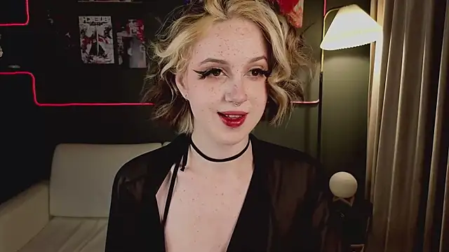 luna son online show from 04/22/26, 10:16