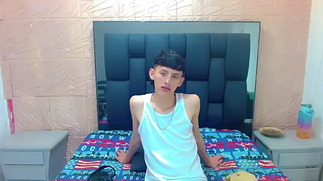 thaigo twink38 online show from 10/31/25, 03:58
