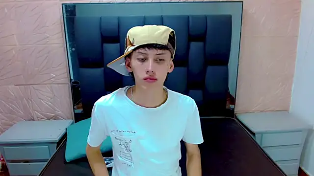 thaigo twink38 online show from 11/08/25, 04:16