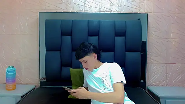 thaigo twink38 online show from 11/23/25, 11:59