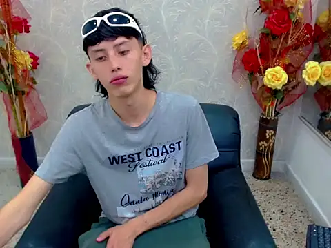 thaigo twink38 online show from 10/02/25, 03:54