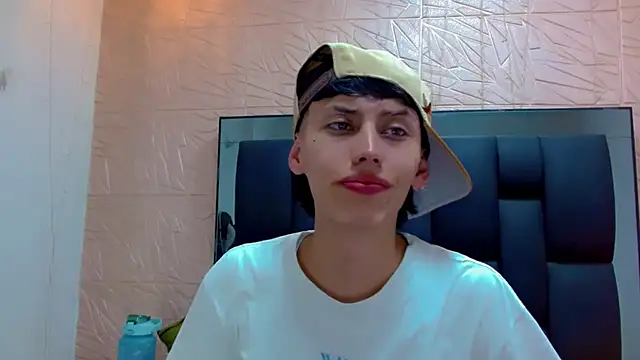 thaigo twink38 online show from 12/05/25, 04:44