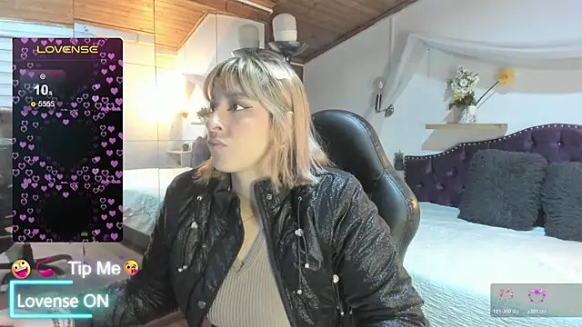 sophialyh 1 online show from 02/23/26, 12:39