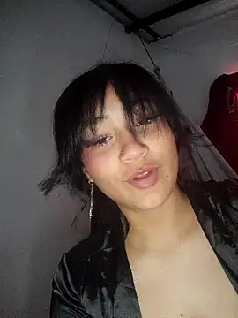 who is milyxx online show from 11/07/25, 01:04