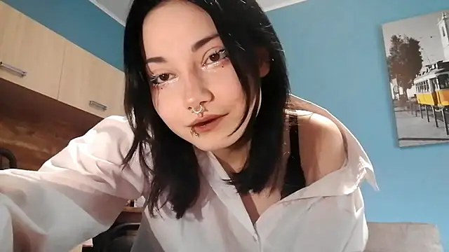 Snapshot of Beeping_Creature chatting on 10/04/25, 11:56 Beeping Creature online show from 10/04/25, 11:56