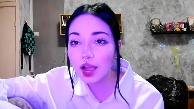 Snapshot of Beeping_Creature chatting on 10/23/25, 02:38 Beeping Creature online show from 10/23/25, 02:38