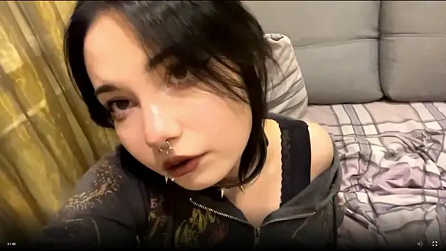 Snapshot of Beeping_Creature chatting on 09/28/25, 11:12 Beeping Creature online show from 09/28/25, 11:12