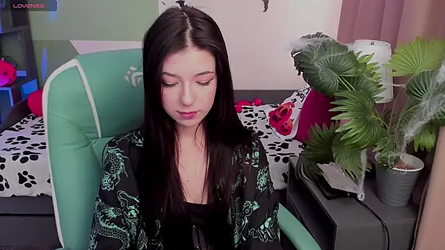 Azaliya Haze online show from 10/23/25, 10:14