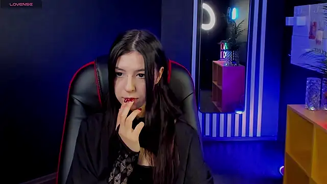 Azaliya Haze online show from 10/12/25, 10:27