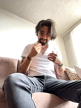 maximusdominus26 online show from 09/28/25, 06:04