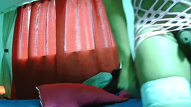 Snapshot of MissAsly chatting on 11/01/25, 02:33 MissAsly online show from 11/01/25, 02:33