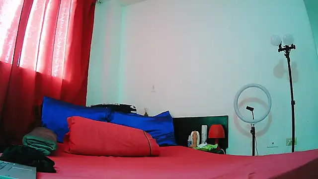 Snapshot of MissAsly chatting on 11/28/25, 02:06 MissAsly online show from 11/28/25, 02:06