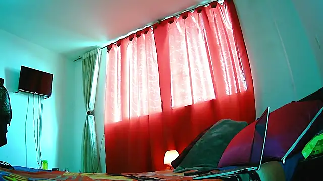 Snapshot of MissAsly chatting on 10/29/25, 05:34 MissAsly online show from 10/29/25, 05:34