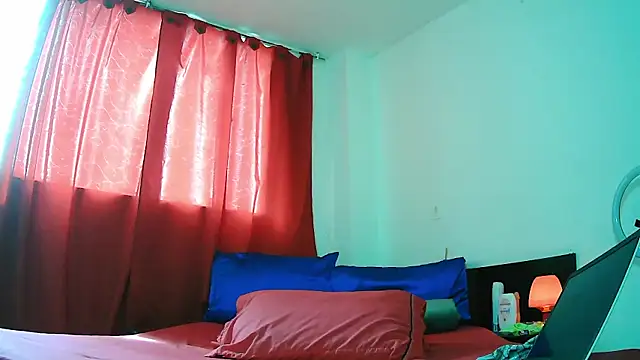 Snapshot of MissAsly chatting on 11/30/25, 03:24 MissAsly online show from 11/30/25, 03:24