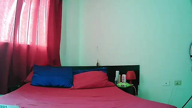 Snapshot of MissAsly chatting on 12/04/25, 04:17 MissAsly online show from 12/04/25, 04:17