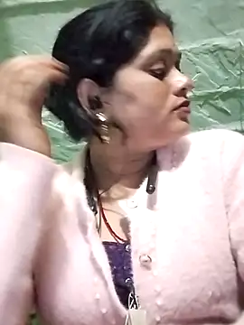 Snapshot of Na_shreya chatting on 10/26/25, 08:31 Na shreya online show from 10/26/25, 08:31