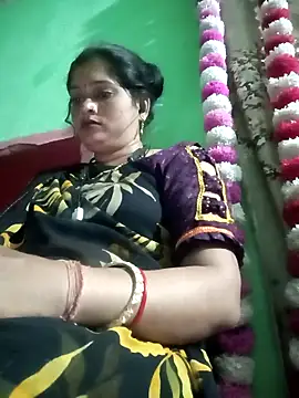 Snapshot of Na_shreya chatting on 10/18/25, 04:20 Na shreya online show from 10/18/25, 04:20