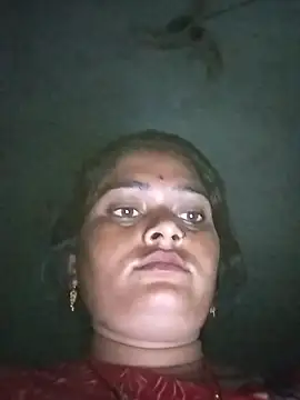 Snapshot of Na_shreya chatting on 10/08/25, 12:45 Na shreya online show from 10/08/25, 12:45