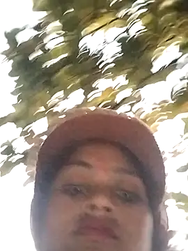 Snapshot of Na_shreya chatting on 12/18/25, 01:11 Na shreya online show from 12/18/25, 01:11