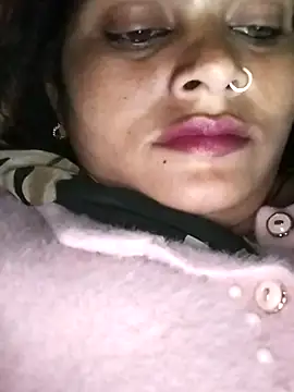 Snapshot of Na_shreya chatting on 11/23/25, 03:22 Na shreya online show from 11/23/25, 03:22