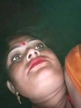 Snapshot of Na_shreya chatting on 10/18/25, 12:34 Na shreya online show from 10/18/25, 12:34