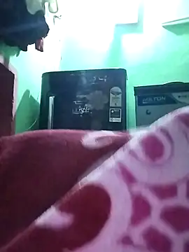 Snapshot of Na_shreya chatting on 11/19/25, 12:21 Na shreya online show from 11/19/25, 12:21