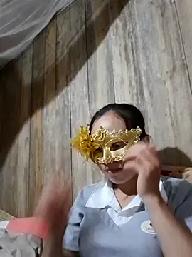 Tuyet xx online show from 10/18/25, 02:13