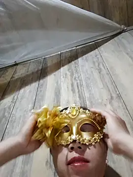 Tuyet xx online show from 10/15/25, 03:05